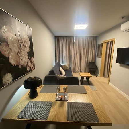 Wiktoryn 6 Piekne Nowe Apartamenty Z Duzymi Balkonami Varsó Kültér fotó