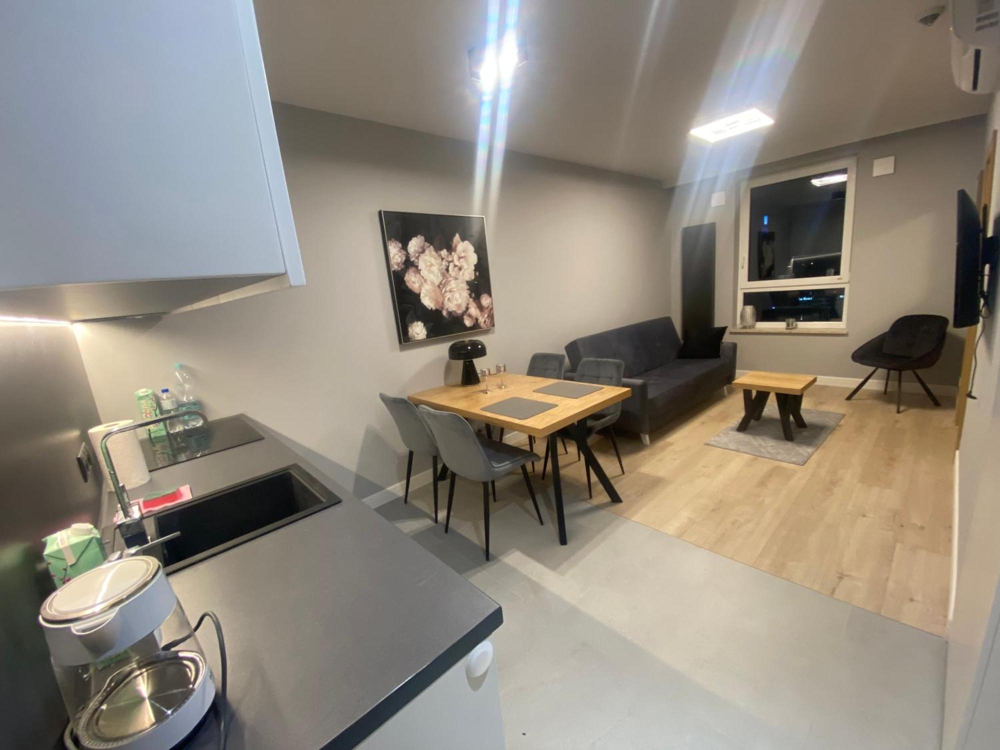 Wiktoryn 6 Piekne Nowe Apartamenty Z Duzymi Balkonami Varsó Kültér fotó