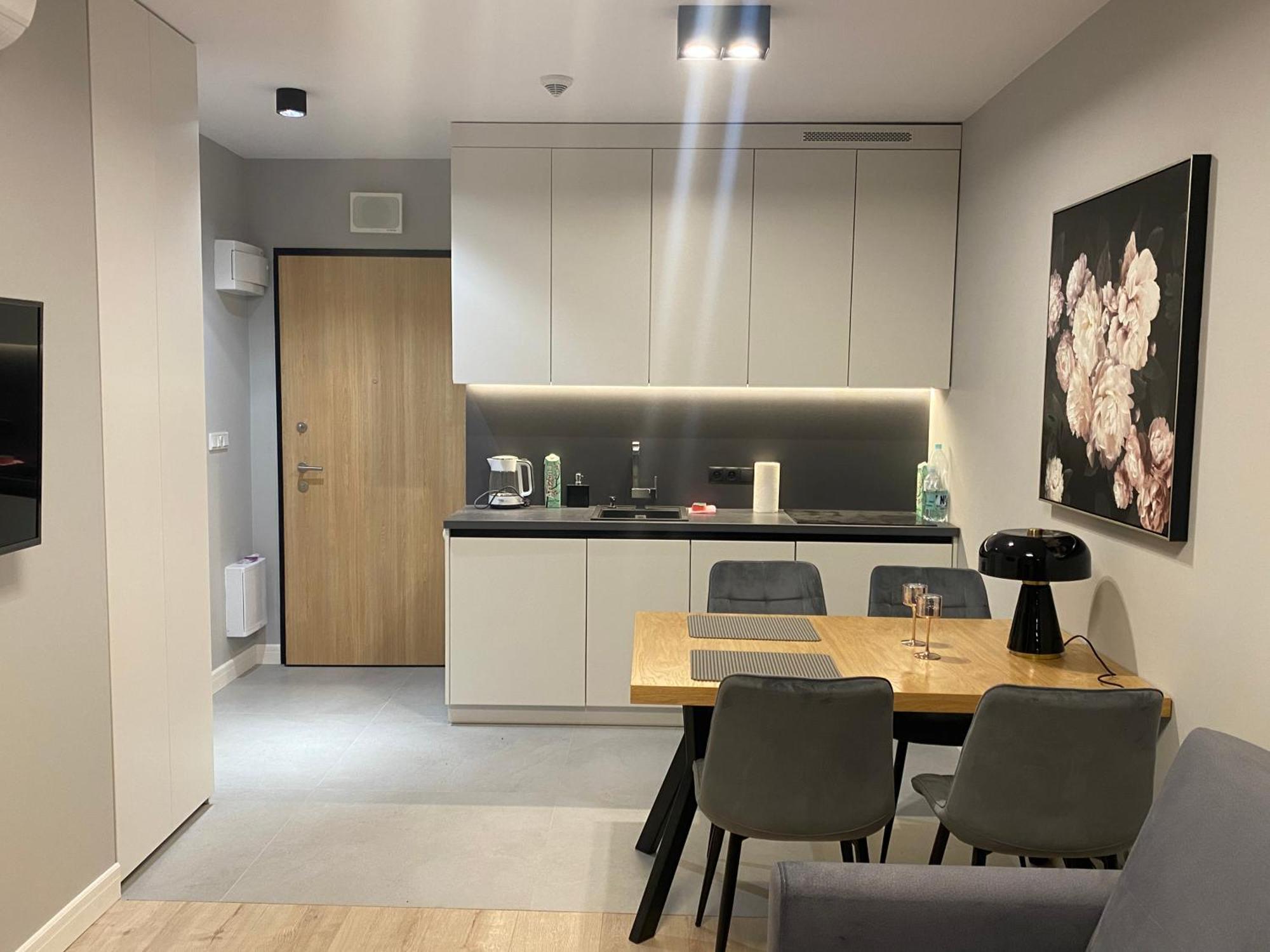 Wiktoryn 6 Piekne Nowe Apartamenty Z Duzymi Balkonami Varsó Kültér fotó