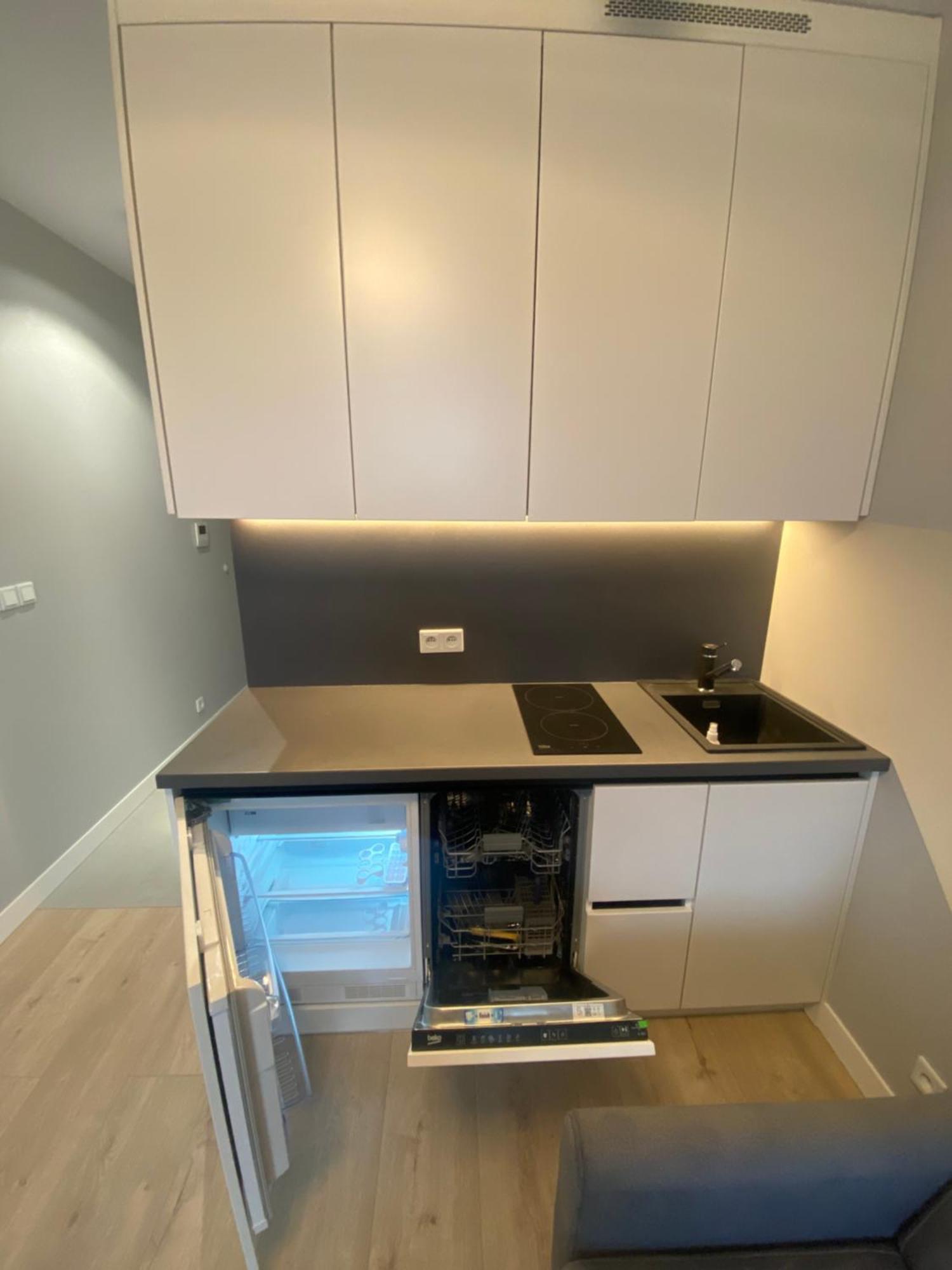 Wiktoryn 6 Piekne Nowe Apartamenty Z Duzymi Balkonami Varsó Kültér fotó